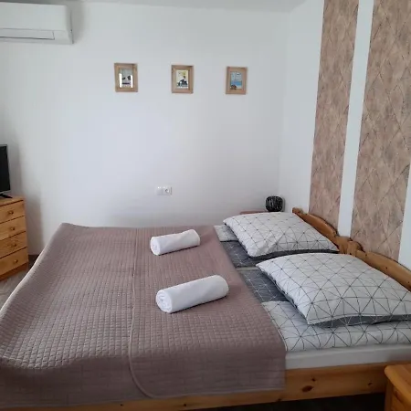 Kempi Kuckoja * Balatonalmádi